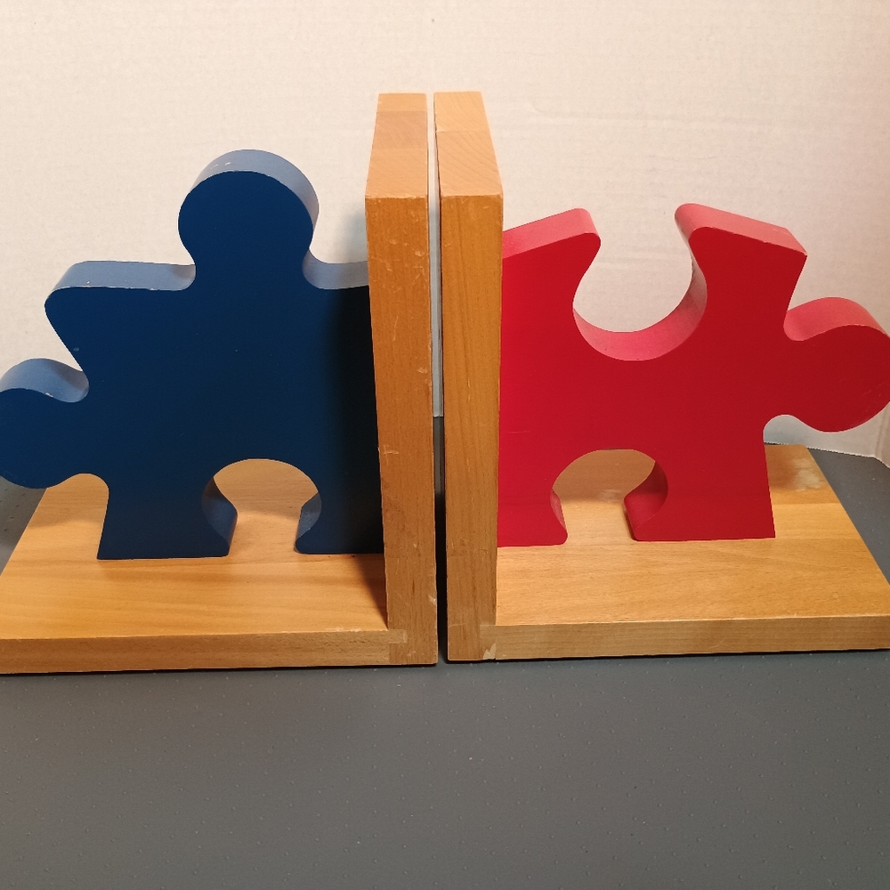 Wooden Bookend Puzzle. Modern, Innovative and Very Stable Blue/Red